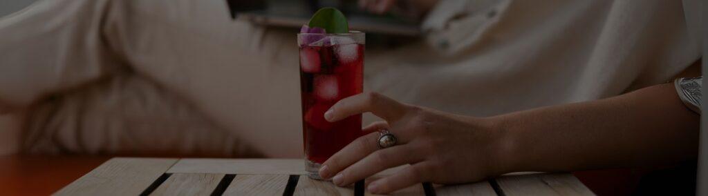 Best Non Alcoholic Drinks That Give You a Buzz (2025 Guide)